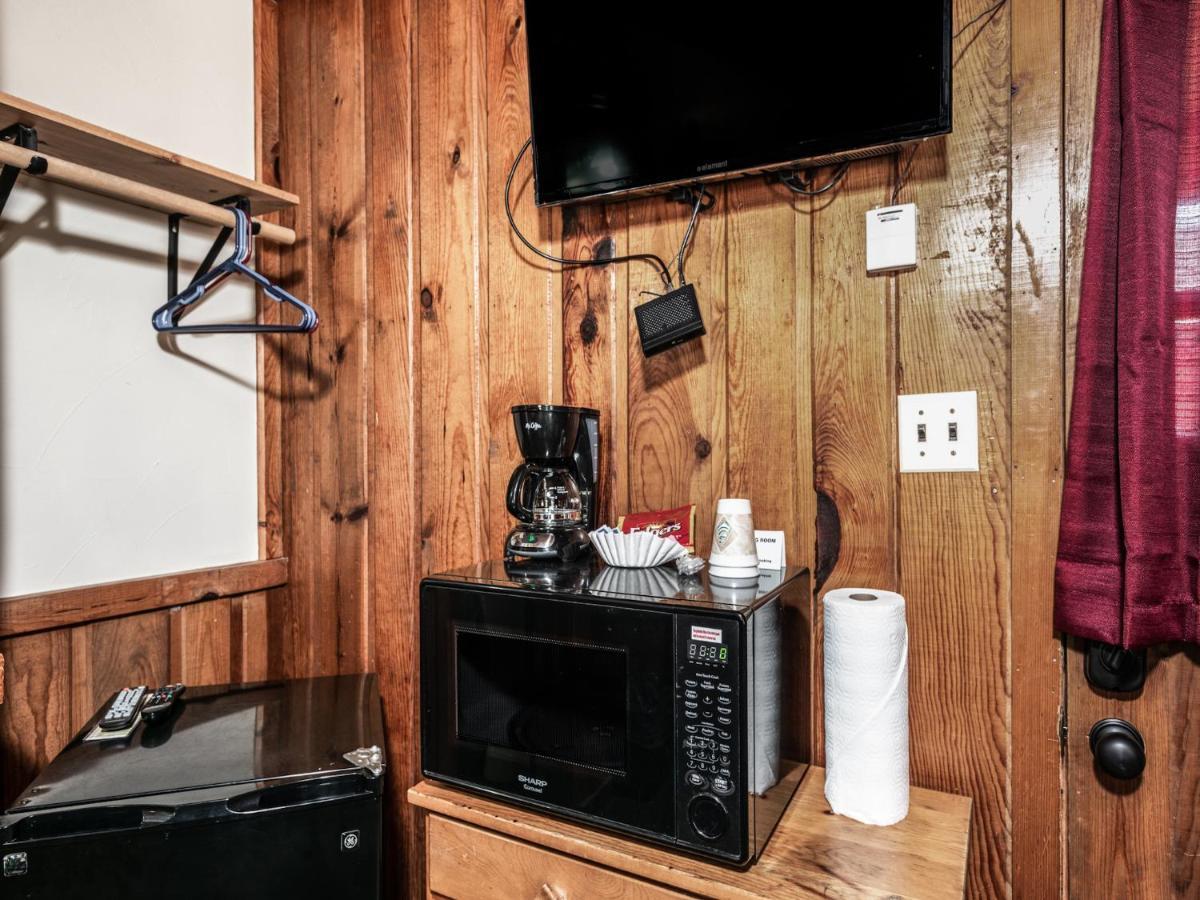 Apache Village Cabinette 15, Queen Bed, Midtown, Sleeps 2 Ruidoso Eksteriør bilde