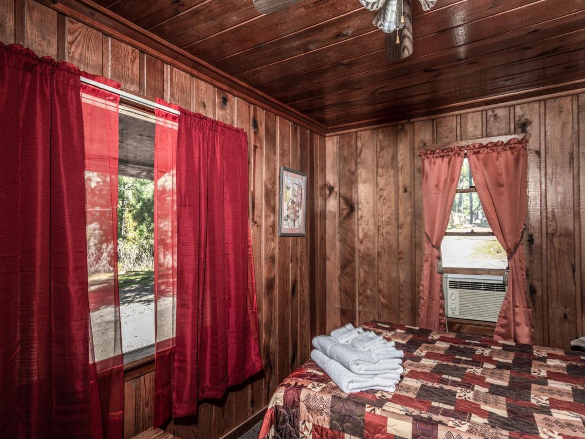 Apache Village Cabinette 15, Queen Bed, Midtown, Sleeps 2 Ruidoso Eksteriør bilde