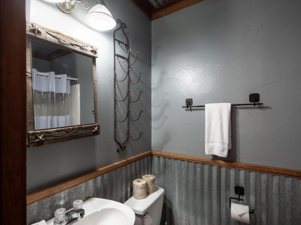 Apache Village Cabinette 15, Queen Bed, Midtown, Sleeps 2 Ruidoso Eksteriør bilde